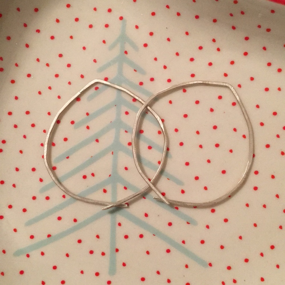 Amy Vander Els round tension hoops.
